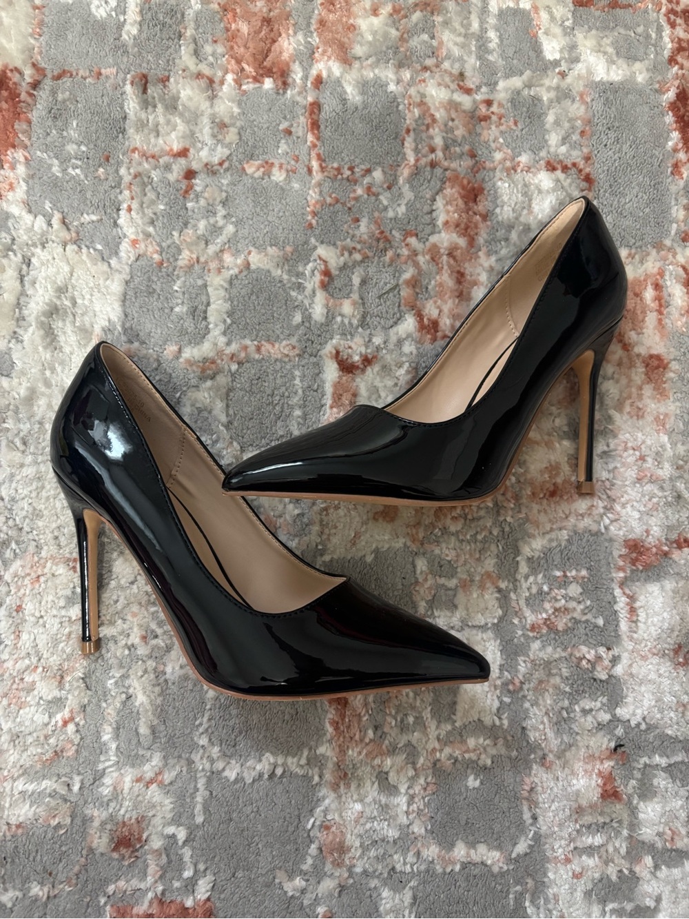 Elegant Black Patent Pointed-Toe Stiletto Pumps
